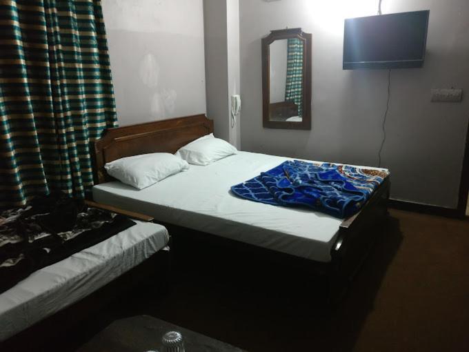 Al Rehman Hotel Lahore Exterior photo